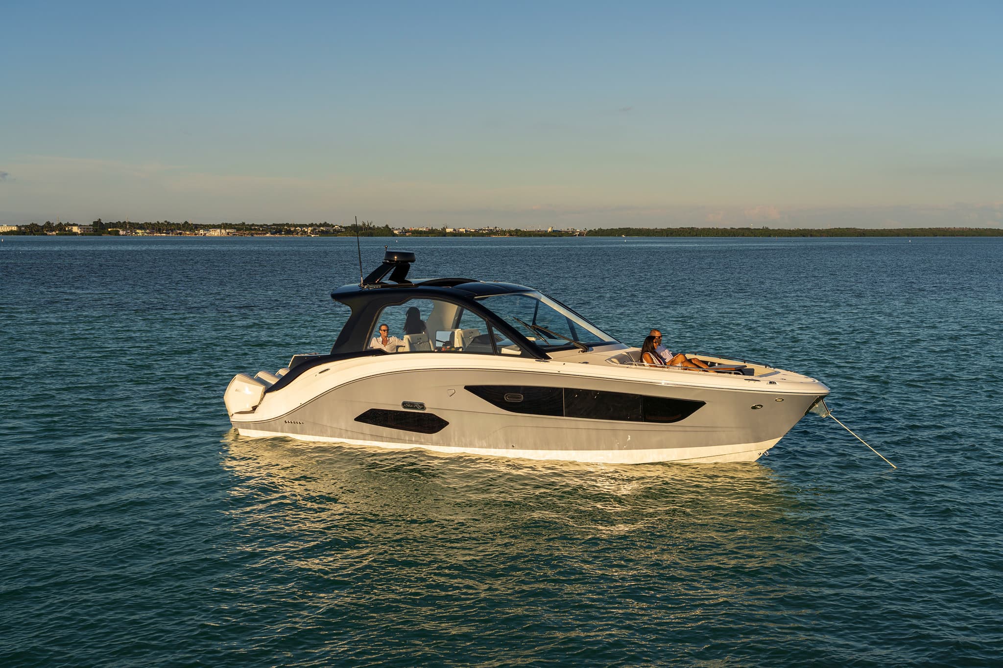 L-Class vs. Sundancer: Sea Ray's Flagship Cruiser Comparison