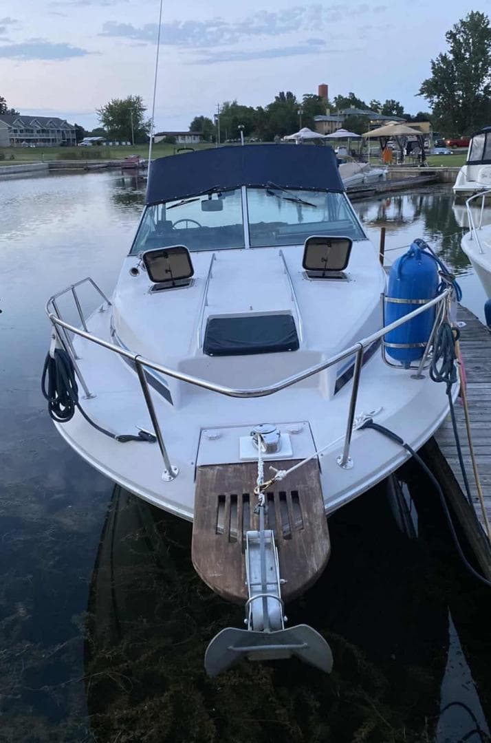 1988 Sea Ray 270 Sundancer - Image 1