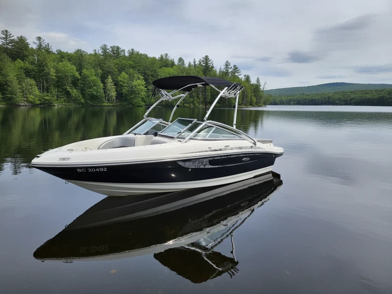 2009 Sea Ray 205 - Image 1