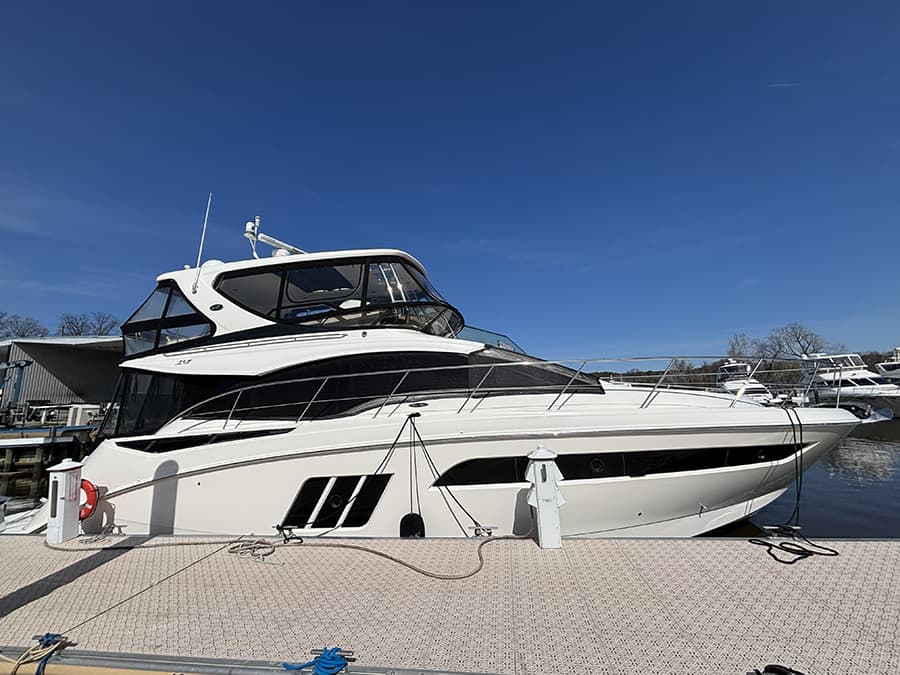 2015 Sea Ray 510 fLY - Image 1