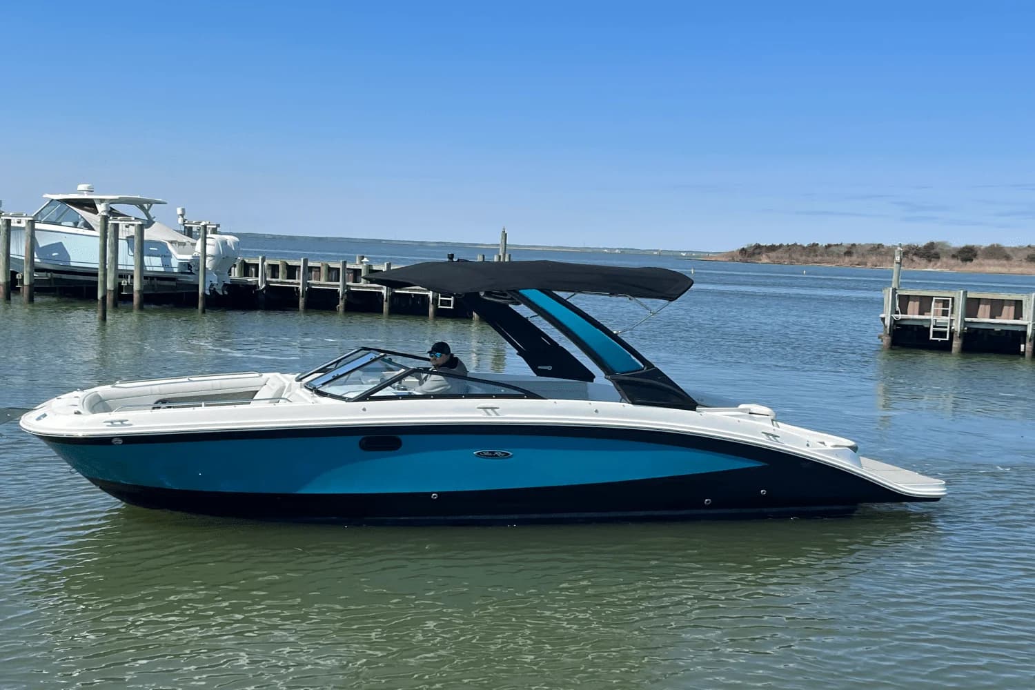 2022 Sea Ray 270SDX - Image 1