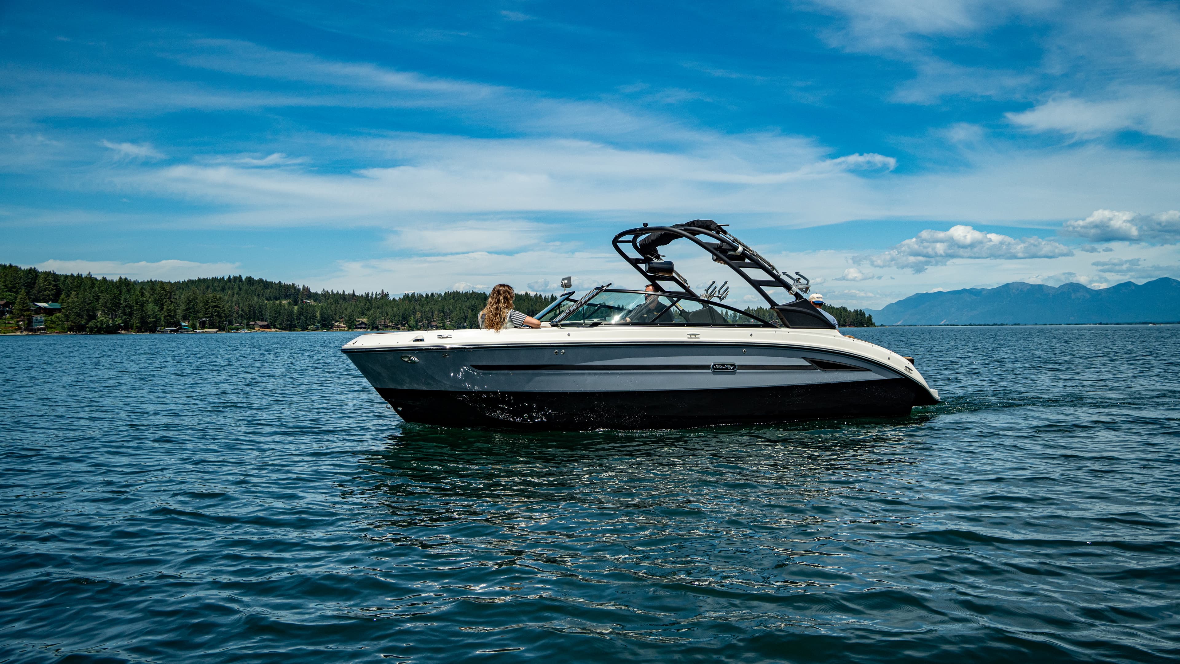2025 Sea Ray SDX 250 Surf - Image 1