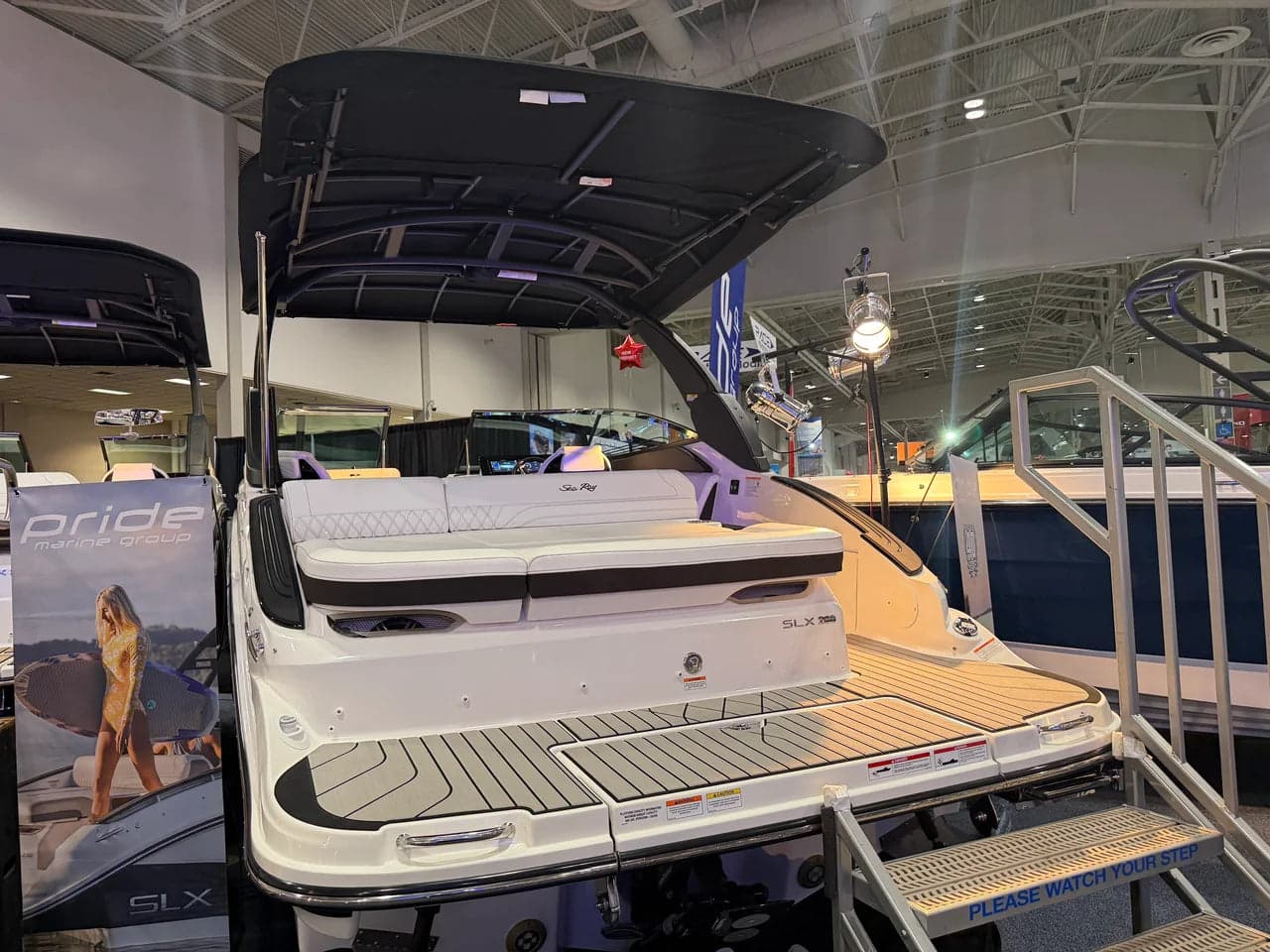 2026 Sea Ray SLX 260 - Image 1