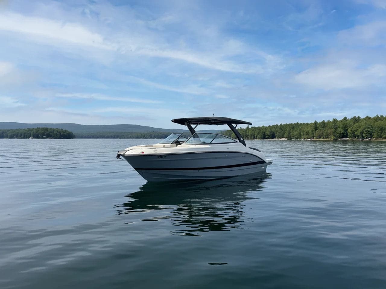 2026 Sea Ray SLX 280 - Image 1