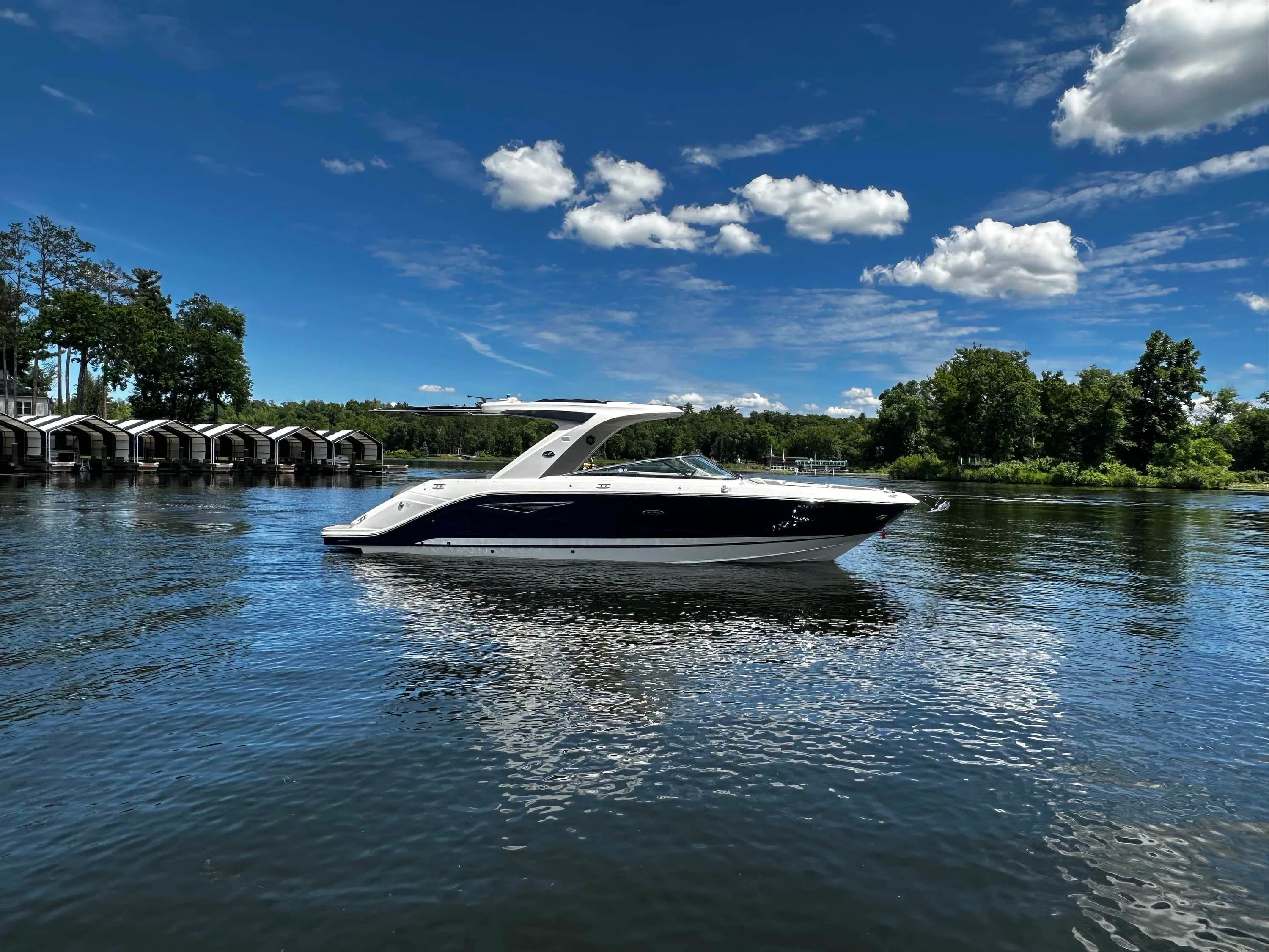 2026 Sea Ray SLX 310 - Image 1