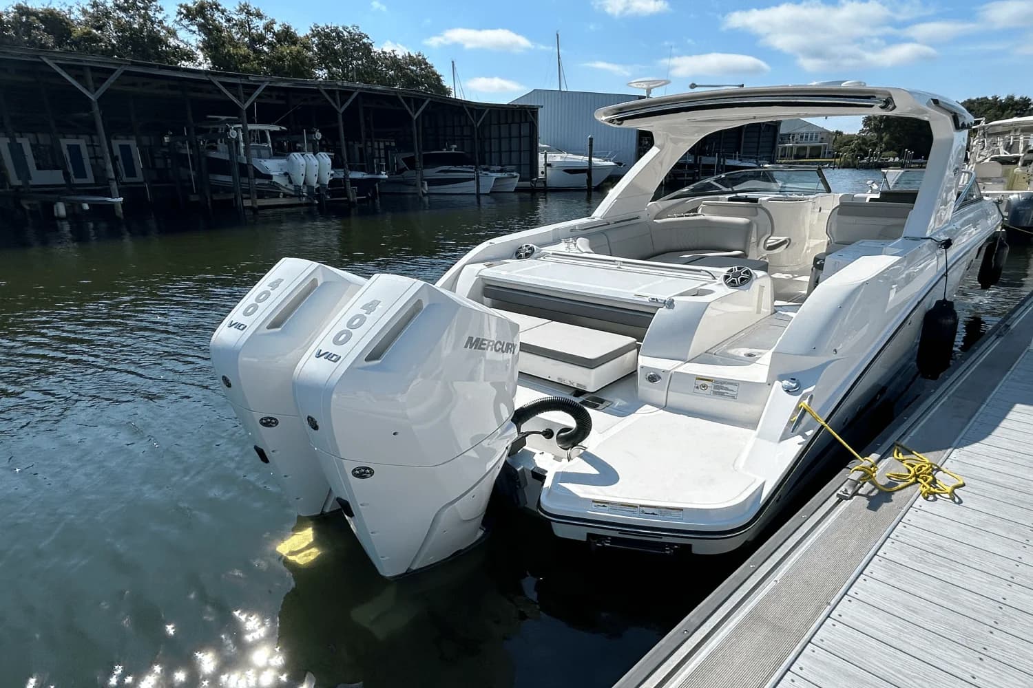 2026 Sea Ray SLX 350 Outboard - Image 1
