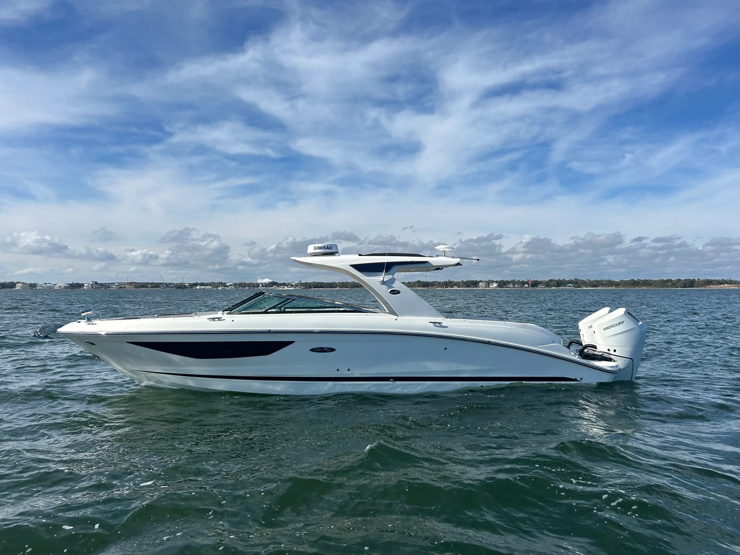 2026 Sea Ray SLX 350 Outboard - Image 1