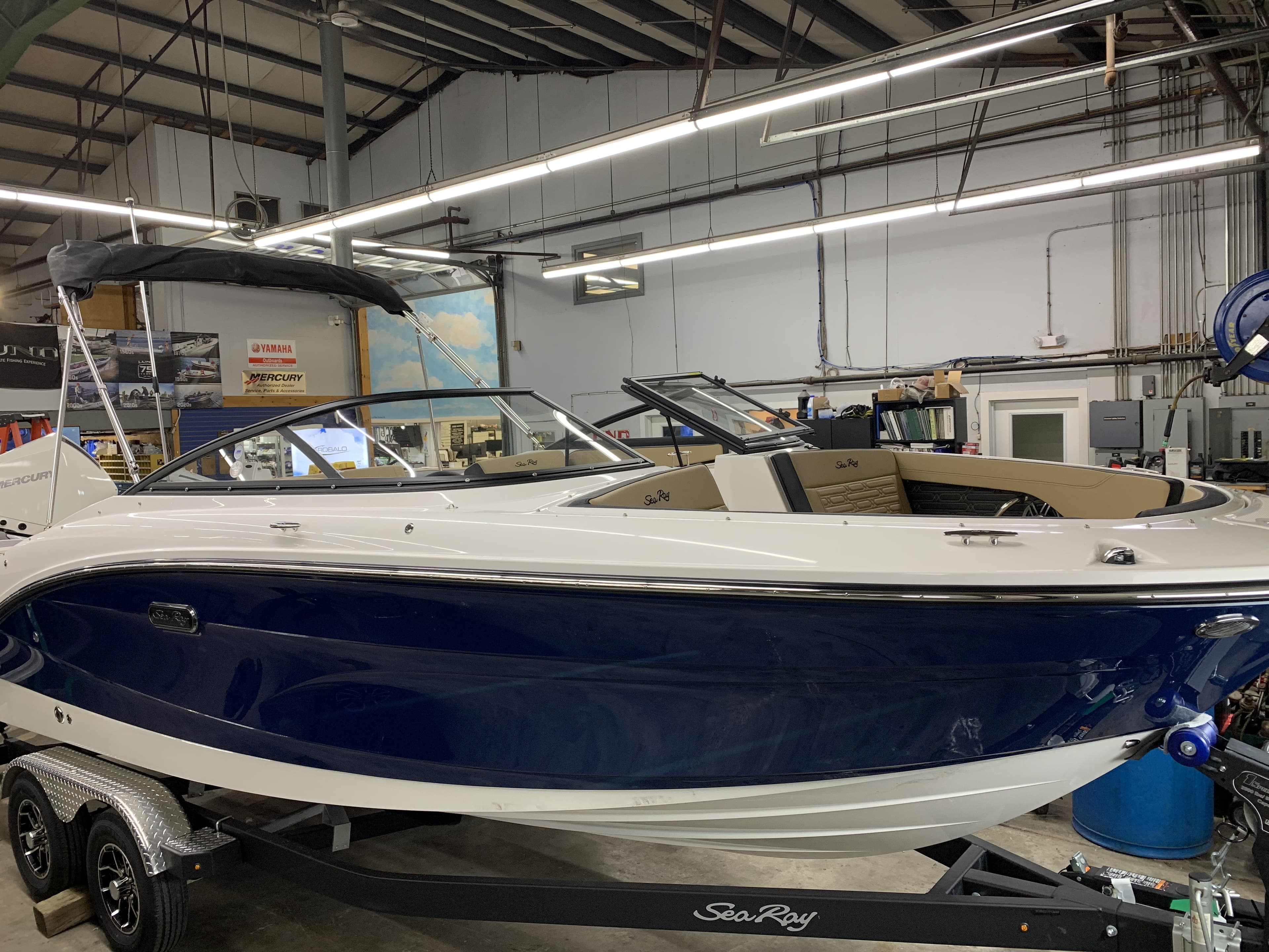 2026 Sea Ray SPX 210 - Image 1