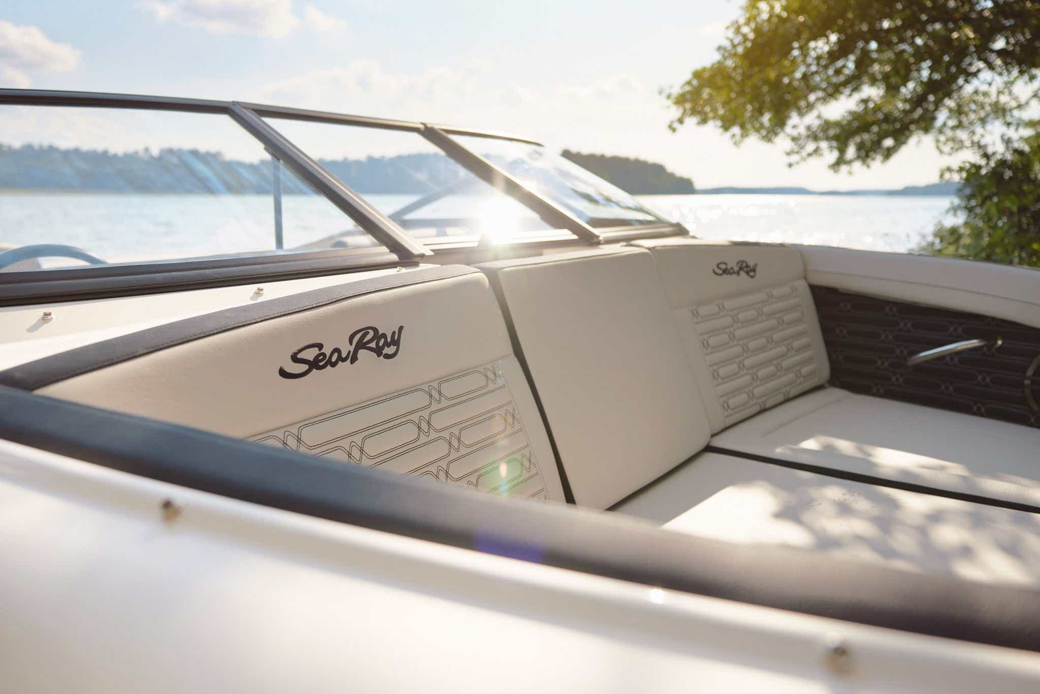 SPX 190 bow with sunpad on the water