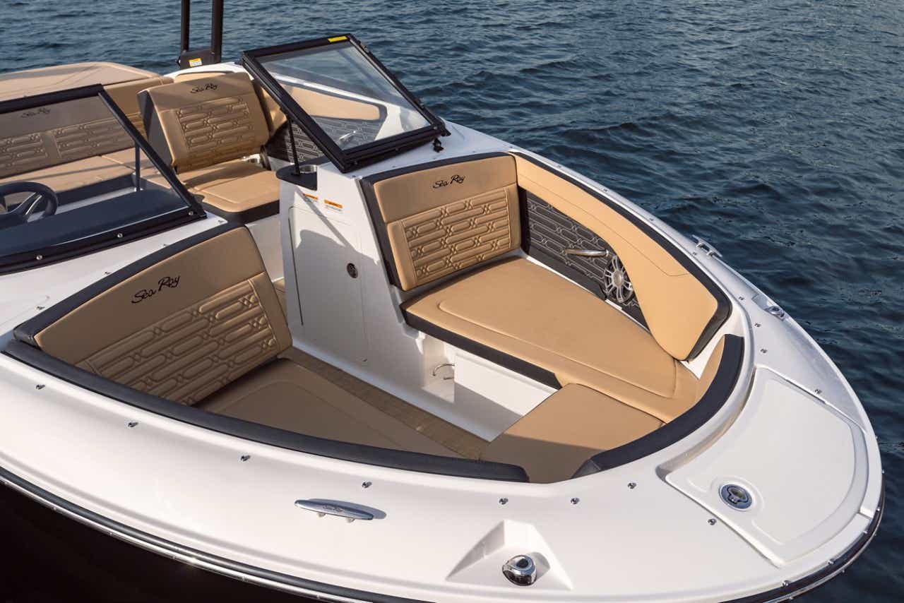 SPX 190 bow seating with cushions